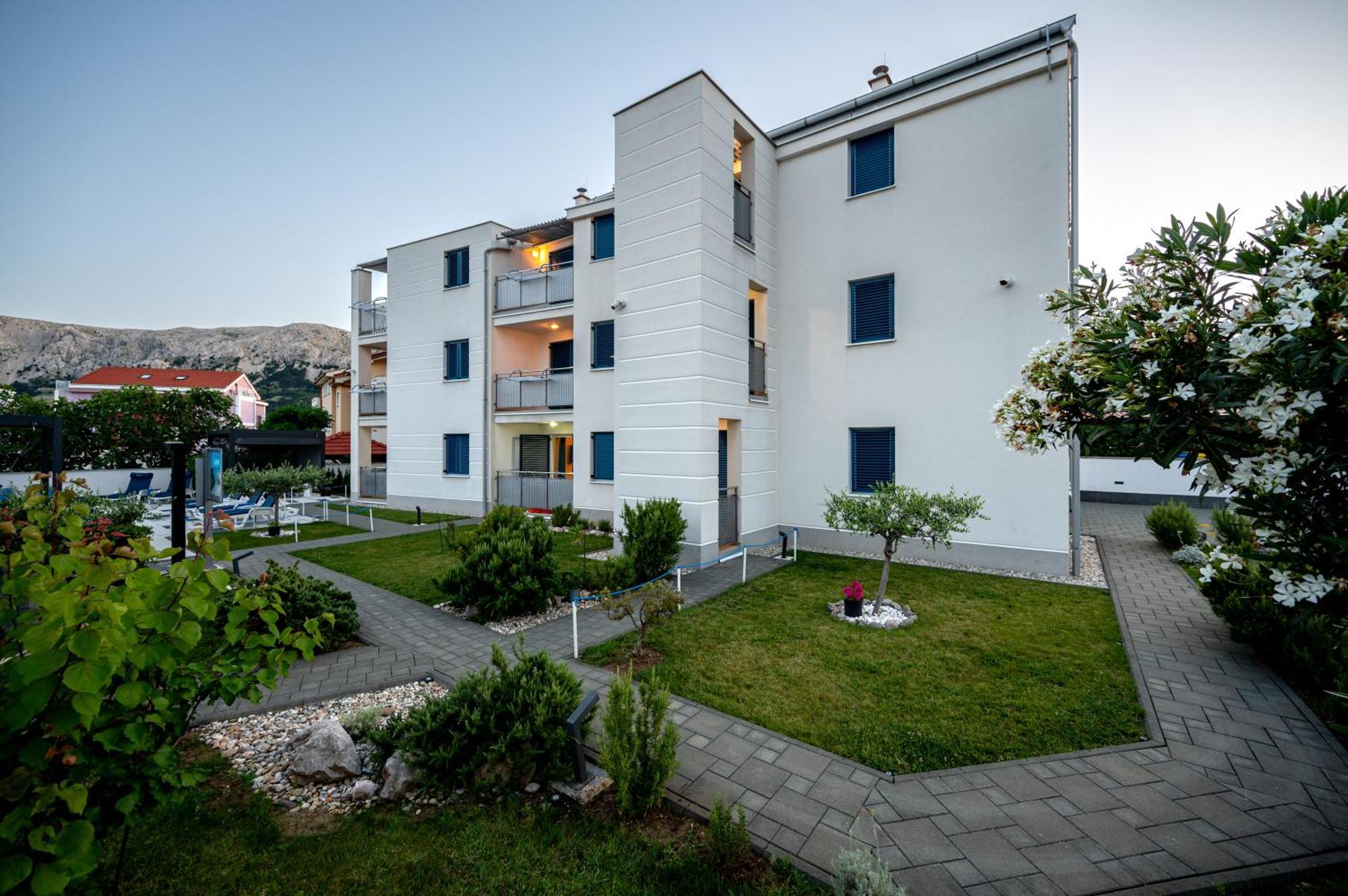 Adorami Apartments Baška Eksteriør bilde